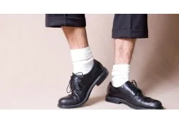 Calze Uomo: Guida all'Abbinamento di Pantaloni e Scarpe